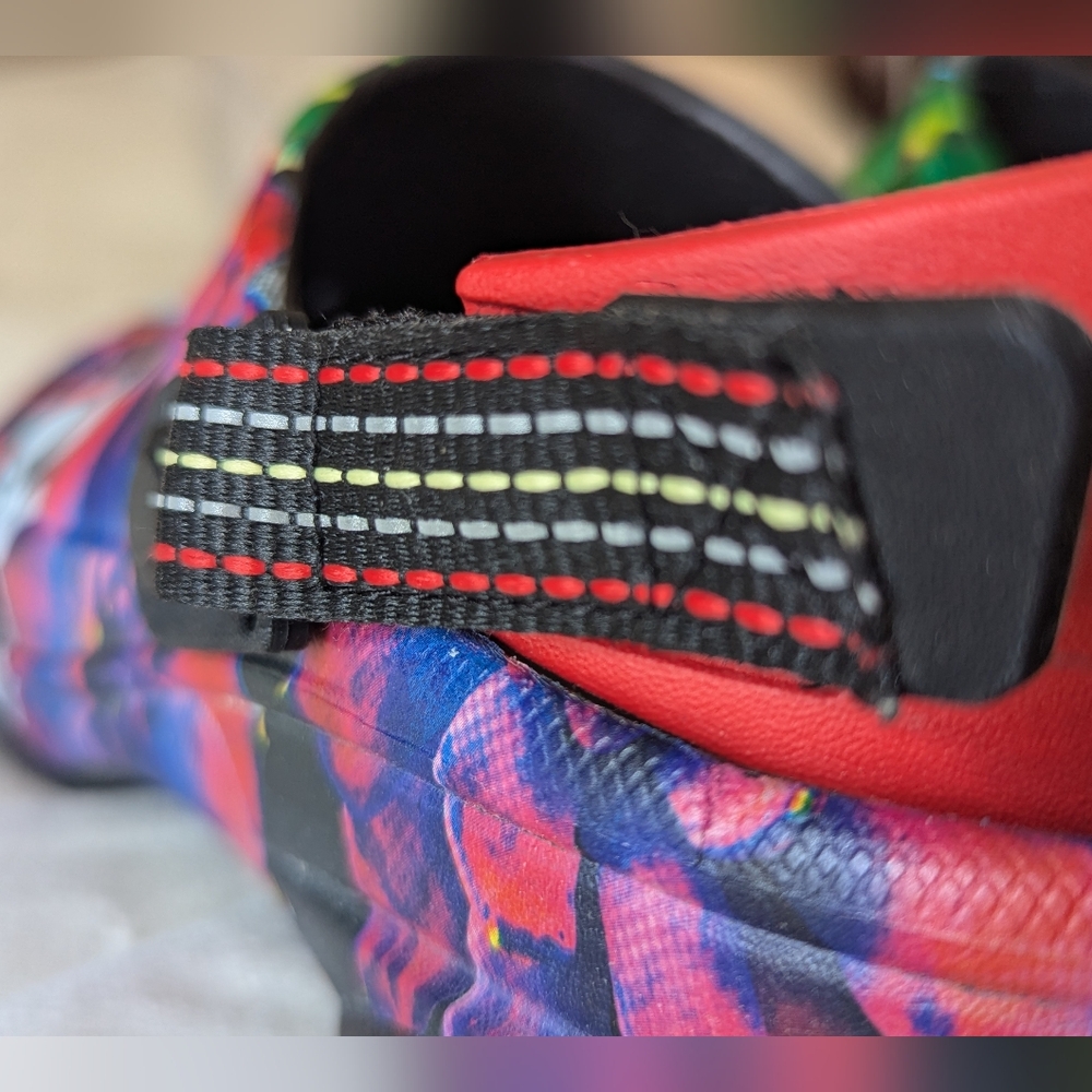 CROCS Black and Green Slippers with Mosaic Design - Picture 5 of 13